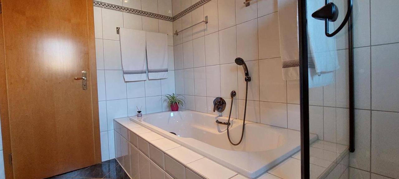 Ferienwohnung Odenwaldblick Momlingen Eksteriør bilde